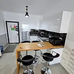 Neuron 1-bedroom Pool View In Caesar N-14