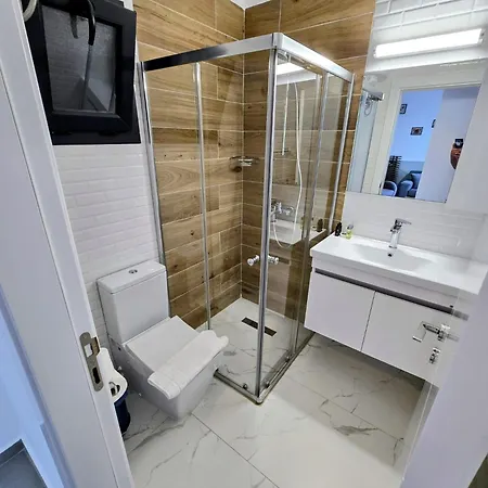 Neuron 1-bedroom Pool View In Caesar Διαμέρισμα *