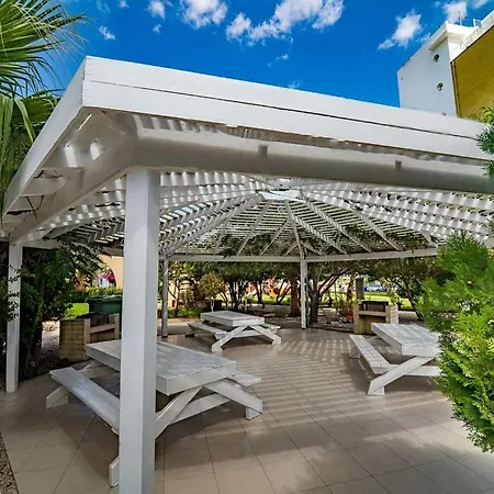 Neuron 1-bedroom Pool View In Caesar Perivolia tou Trikomou