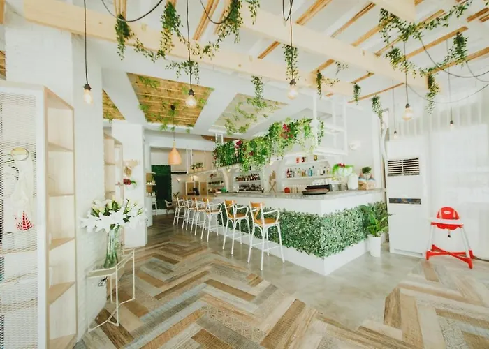 Neuron 1-bedroom Pool View In Caesar Apartament *