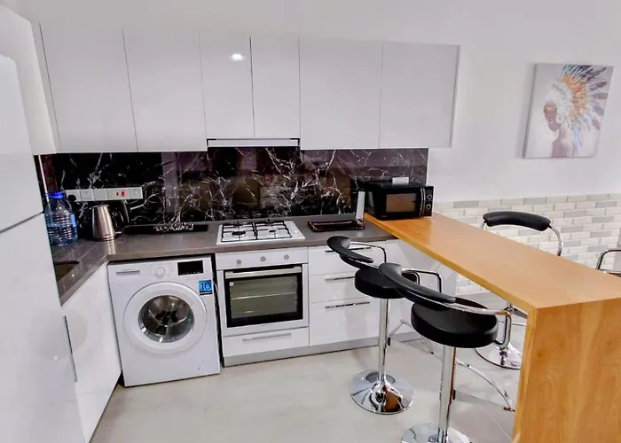 Neuron 1-bedroom Pool View In Caesar Apartament *