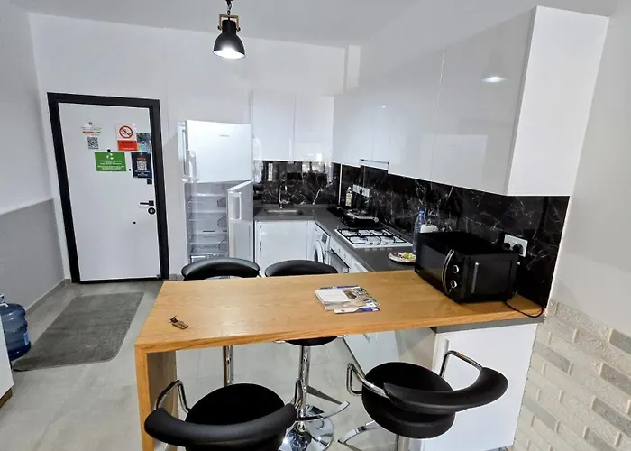 Neuron 1-bedroom Pool View In Caesar